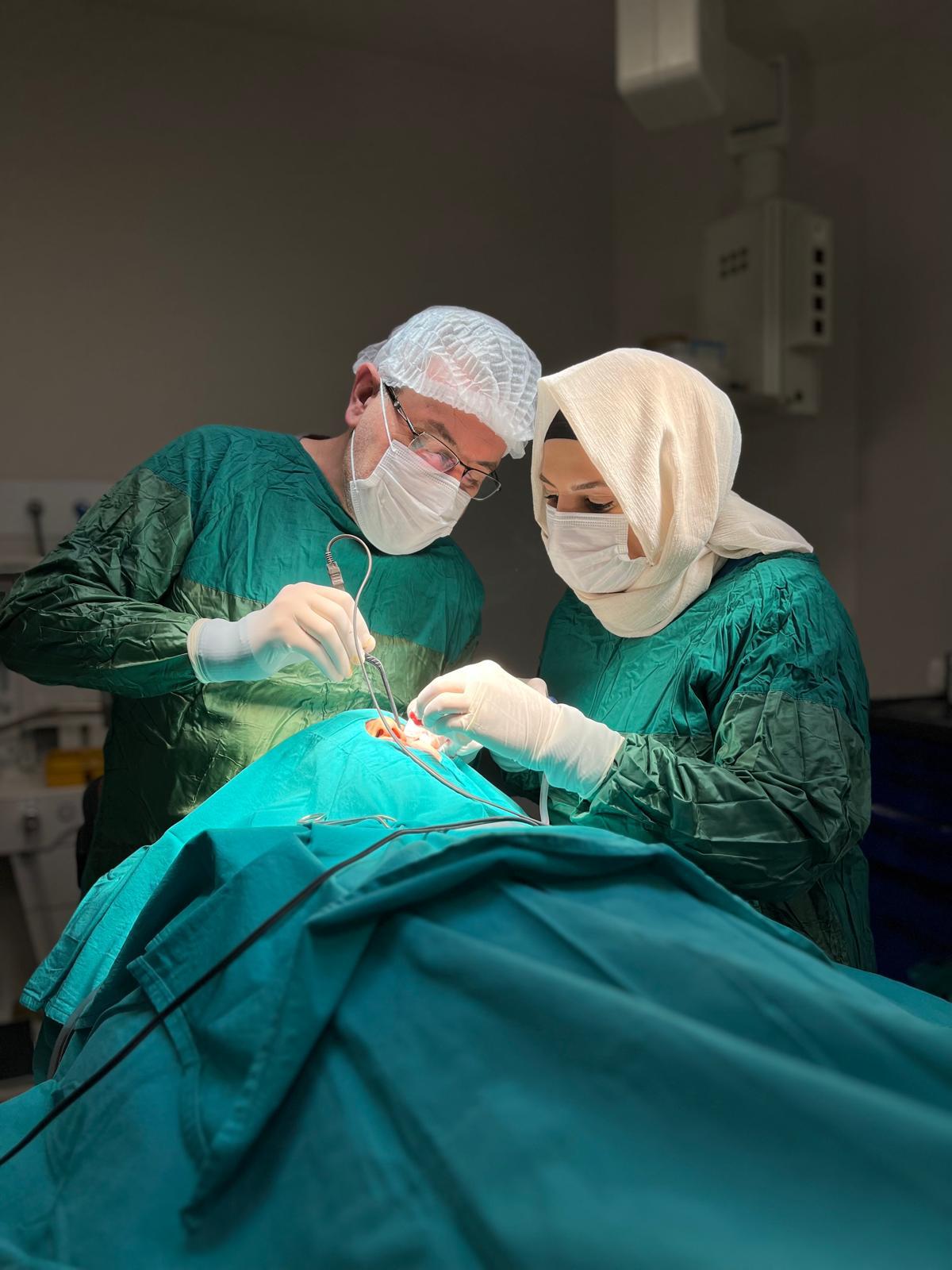 HAB Estetik Kliniği steril cerrahi ortam ve modern teknoloji